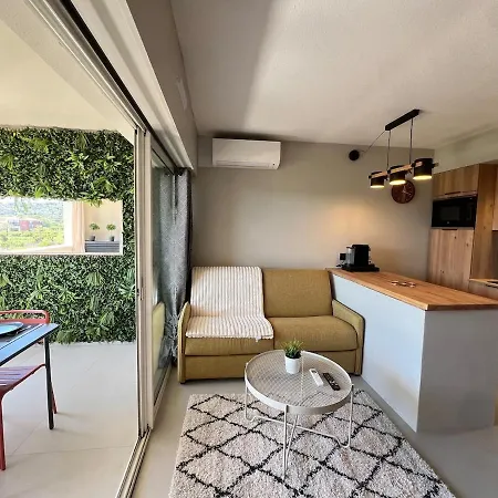 Apartment Jungle Azur